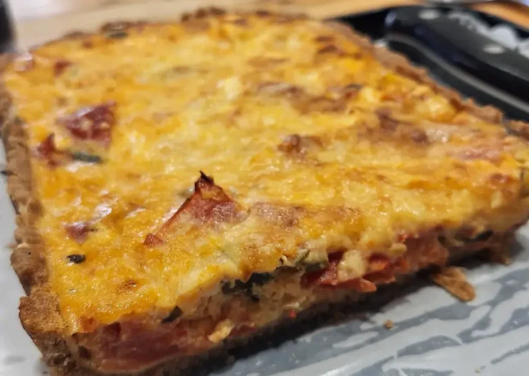 Quiché de tomàquet, feta i alfàbrega